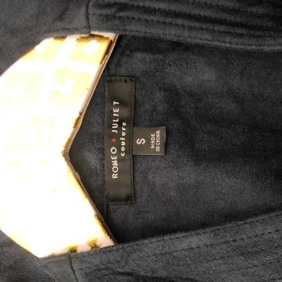 Romeo & Juliet Couture Waterfall Front Vest | S - Picture 5 of 6